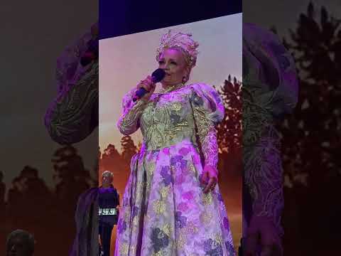 Видео: Медляк от Надежды Кадышевой "А кто-то третий".  #кадышева #золотоекольцо #нижнийновгород 