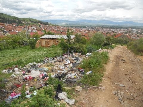 Видео: Животот во битолскиот „Баир"