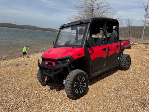 Видео: Это ЛУЧШИЙ мотовездеход Hisun? Прокатитесь на совершенно новом Stryker 750X Crew и сравните его с...