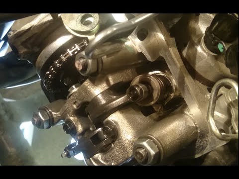 Видео: 11. Регулировка клапанов двигателя HONDA РСХ150 2012 г.в. (дорестайл)