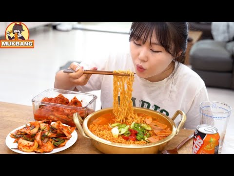 Видео: Мукбанг | Лапша SAMYANG с ветчиной и колбасой (рецепт Simple Onion Kimchi)