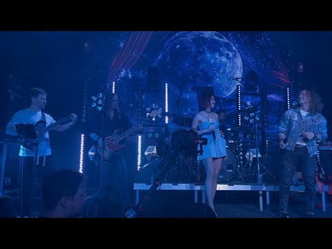 Видео: Евгений Егоров и Ольга Годунова cover Леонид Агутин «На сиреневой Луне»