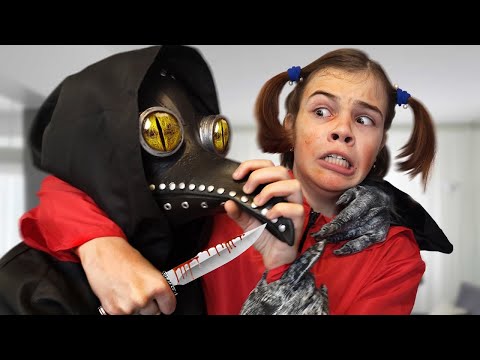 Видео: Стала Чумным доктором на 1 день. Побег из бункера SCP. Серия 9