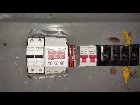 Видео: Лучший способ защиты техники от перепадов напряжения | Монтаж реле напряжения