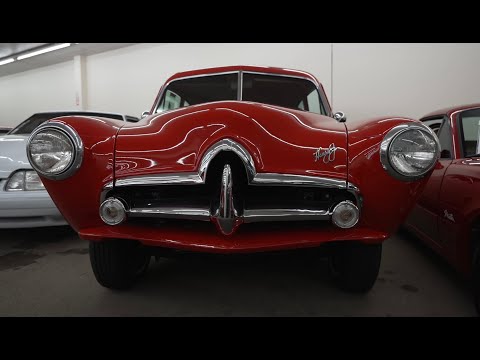 Видео: Более 1000 РЕДКИХ автомобилей выставлены НА ПРОДАЖУ !!! Шокирующие размеры АВТОгипермаркета в США