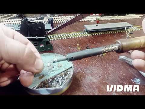 Видео: ЖД Кран модель 1/87 . Установка освещения и световой сигнализации.