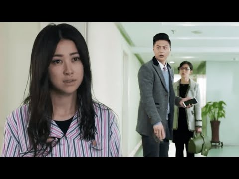 Видео: Жена застала мужа с любовницей во время осмотра; со слезами просит развод.