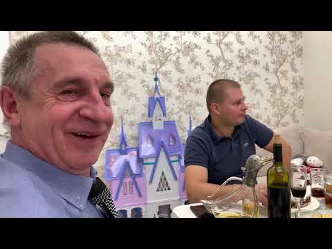 Видео: ПОЗДРАВИЛИ ЮЛЮ С ДНЁМ РОЖДЕНИЯ! МИХАЛЫЧ В УДАРЕ!