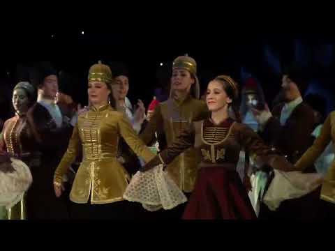 Видео: АСТЕМИР АПАНАСОВ И ДЕТСКИЙ ОБРАЗЦОВЫЙ АНСАМБЛЬ АДЫГСКОГО ТАНЦА "ЗОРИ МАЙКОПА"