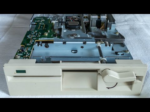 Видео: Кустарная юстировка дисковода 5.25" (5.25 FDD Agjusting head)