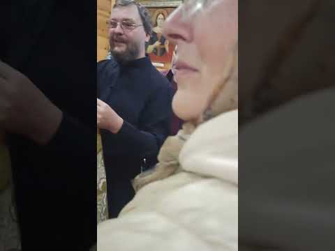 Видео: Храм в д. Туголица Бобруйского района. Отец Федор с прихожанами дарит вещам новую жизнь