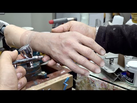 Видео: Процесс изготовления невероятно реалистичного протеза руки корейским мастером протезирования рук