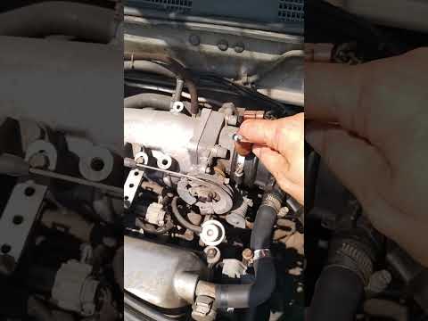 Видео: Замена стартера, Nissan Primera P11 1996-2002p