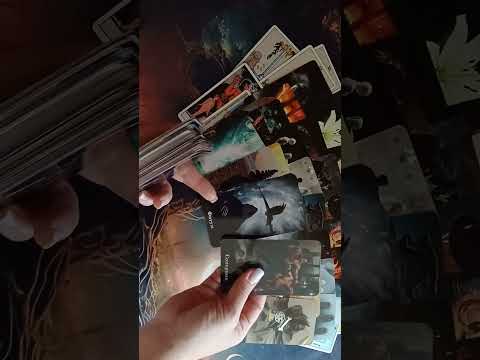 Видео: Что происходит за вашей спиной?⛔️💯🔮🌪🗝 #shortvideo #tarot #shorts #short #s #reels #гадание #враги 