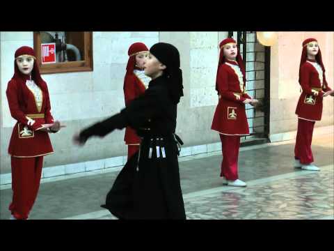 Видео: Ubyh dance (Circassian) - Убыхский танец.m2ts