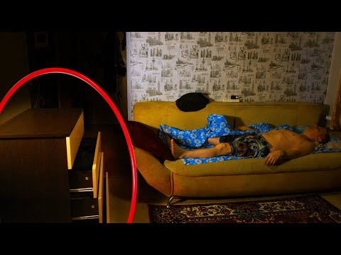 Видео: ПОЛТЕРГЕЙСТ снятый на камеру | Три ПРИЗРАКА в доме