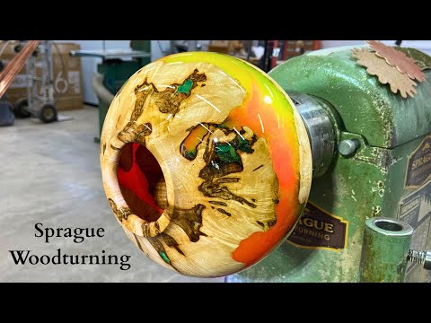 Видео: Точение по дереву - волшебство двух кленовых капов и неоновой эпоксидной смолы!!