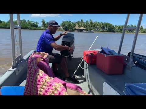 Видео: Прогулка по реке на острове Фиджи