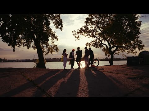 Видео: cheLovek — Бред (Артур Смольянинов) (official music video)