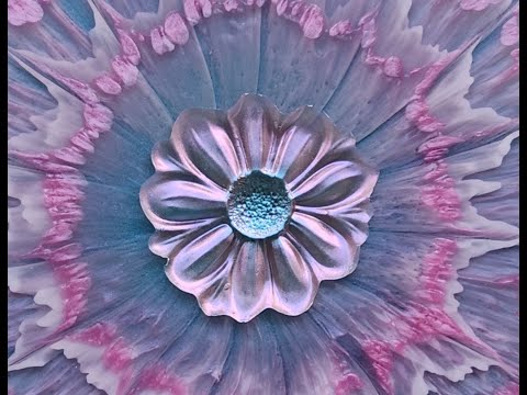 Видео: Ух ты! Обожаю результат использования силиконовой вставки в этом 3D-цвете! #эпоксиднаясмола #иску...