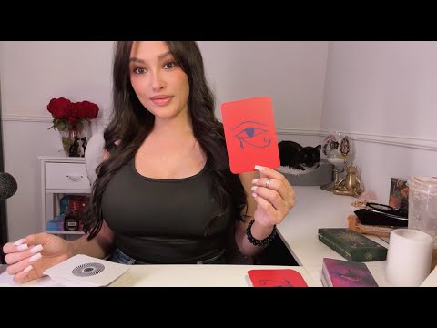 Видео: ОМГГГ ❤️‍🔥 КТО этот человек за тобой наблюдает!?? 👀 … Я думаю, ты уже знаешь 😏