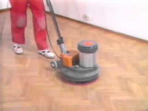 Видео: Лакировка паркета