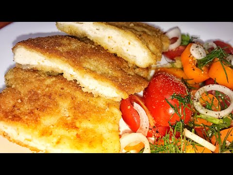 Видео: Куриные отбивные в панировочных сухарях. Быстро и вкусно