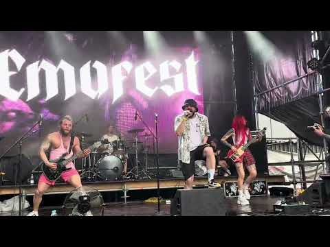 Видео: Rashamba - Расстояния (СПб, EmoFest, 01.08.2025)