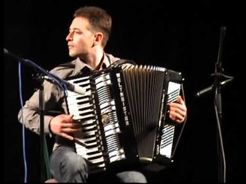 Видео: Тончо Тонев - акордеон Bulgarian folklore