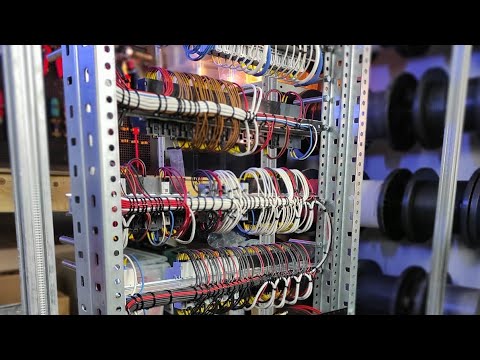 Видео: Как устроен наш электрощит с самодельной рамой, которому не нужен корпус 🤔🙄 Раскрываем все секреты 😎