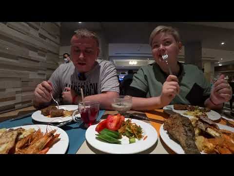 Видео: Мукбанг ТУРИСТАМ тут не РАДЫ?🇪🇬 Египет КАК ТУТ СЕЙЧАС? Отдых в Хургаде 2021 Ужин шведский стол