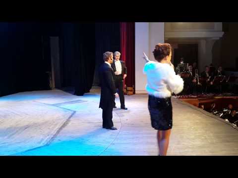 Видео: ТРУДОВЫЕ БУДНИ ПРОСТЫХ АРТИСТОВ