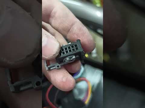 Видео: BMW K1200LT подключение магнитолы с сохранением управления с кнопок мотоцикла при помощи адаптера