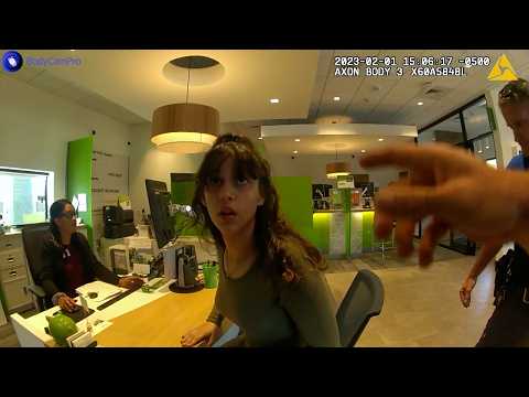 Видео: Юная мошенница наблюдает, как ее жизнь рушится