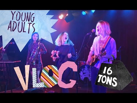 Видео: VLOG#5. 16 ТОНН. Девушки Поют/16 TONS. Girls Sing. [SUB]