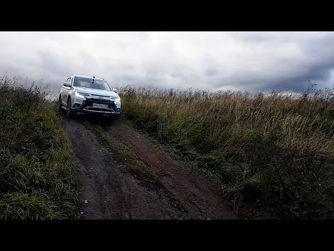 Видео: Outlander 2.0 4WD ТАЩИТ в ГРЯЗИ//СТРАШНО...КРУТО...