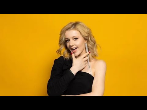 Видео: Юлианна Караулова - как менялись песни (2004 - 2024)