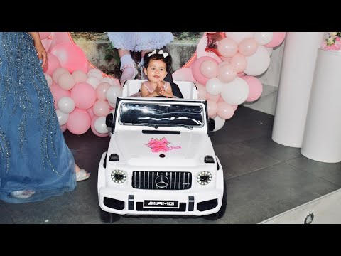 Видео: Рожден ден на Принцеса Сара