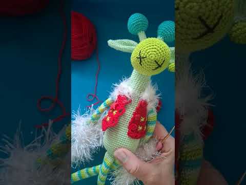 Видео: 36.Вязание амигуруми."Новогодний жирафик".Часть 4.