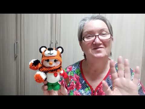 Видео: МК по вязанию Снеговика в Тигрошапке.