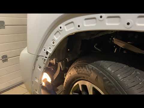 Видео: Хавал Н9 || снимаю передний бампер для установки сетки 