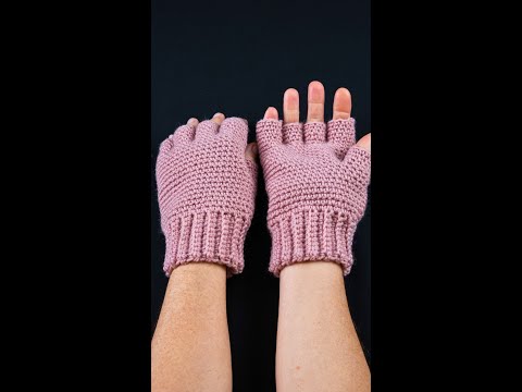 Видео: Как легко связать крючком перчатки без пальцев! Miarti🧶