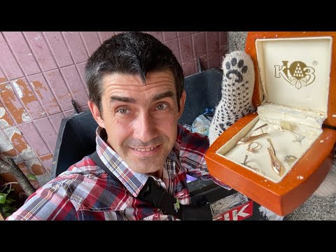 Видео: НАШЕЛ ЗОЛОТО! КАК Я ЗАРАБАТЫВАЮ ТОРГУЯ ВЕЩАМИ ИЗ МУСОРНЫХ БАКОВ НА БАЗАРЕ БАРАХОЛКА