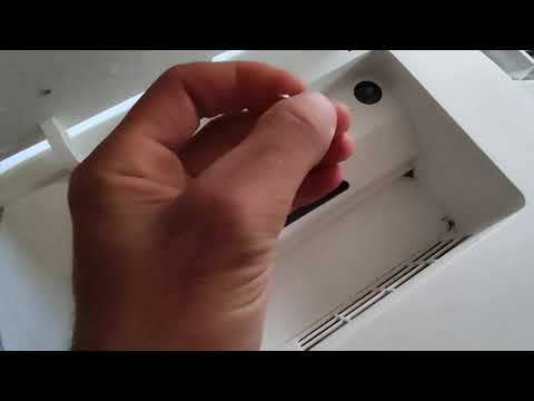 Видео: Робот пылесос Ремонт не поступает вода