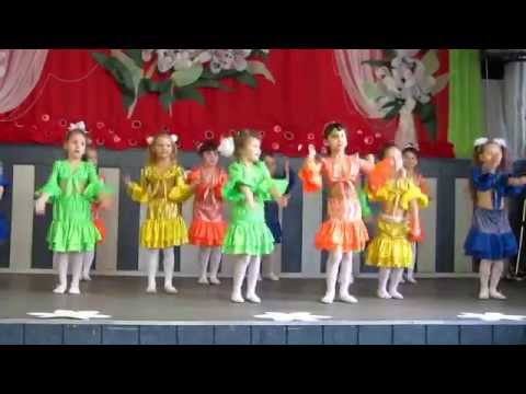 Видео: "Раз ладошка,два ладошка" выступление детей в 3 гимназии
