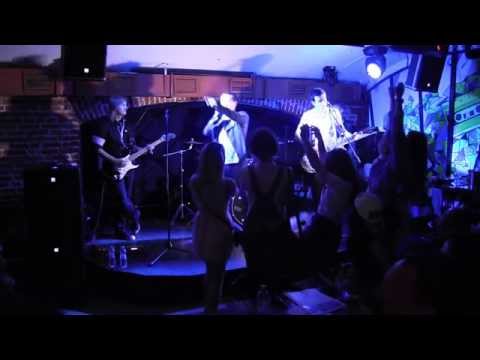 Видео: Те100стерон - Это не женщина- это беда, Кровать