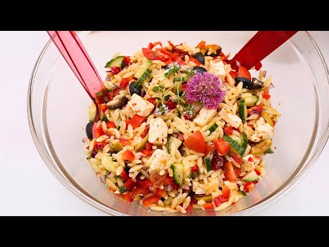 Видео: Греческий салат с макаронами орзо и овощами