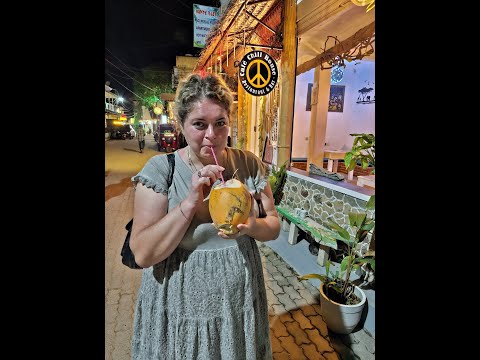 Видео: Шри-Ланка, Унаватуна. Океан, цены на еду, ночная жизнь. Лучше взгляни, прежде чем лететь 2024-25г