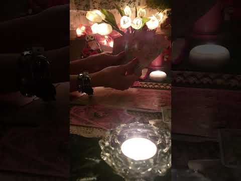 Видео: Мужчина начнёт превращаться в Лягуша