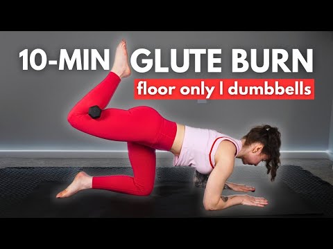 Видео: Жжение ягодиц без приседаний и выпадов | 10-минутная тренировка с гантелями на полу